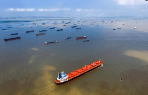 怕什么來什么！美線貨運價格忽然暴漲近十%！1月1日起船公司上漲附加費！