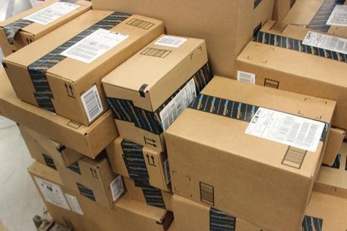 亞馬遜美國(guó)最大倉(cāng)庫(kù)區(qū)早已爆滿(mǎn)